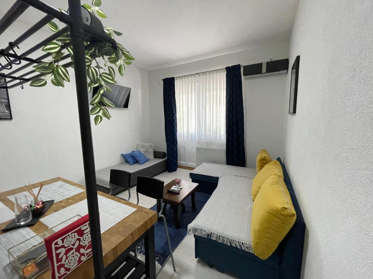 Guest House Mylan Licko Petrovo Selo Exterior photo