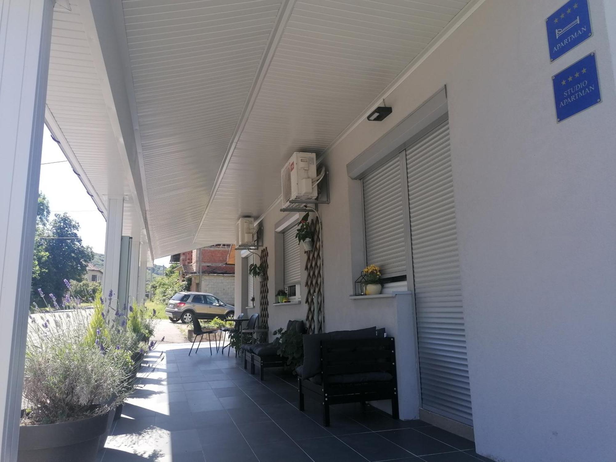 Guest House Mylan Licko Petrovo Selo Exterior photo